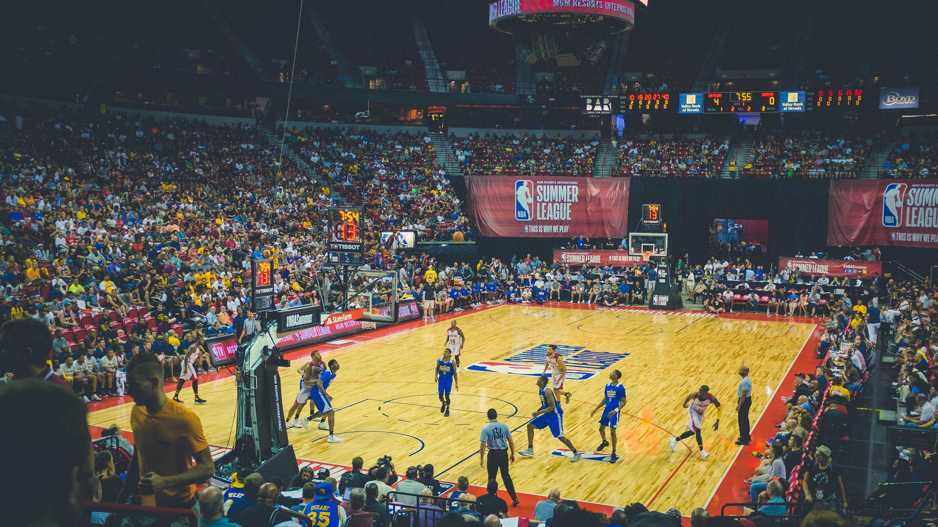 福克斯末节狂飙撕裂魔术防线，独行侠团队韧性诠释带走艺术